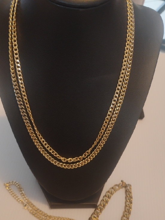 Jewelry - Gold Tone Necklace And Bracelet Bundle